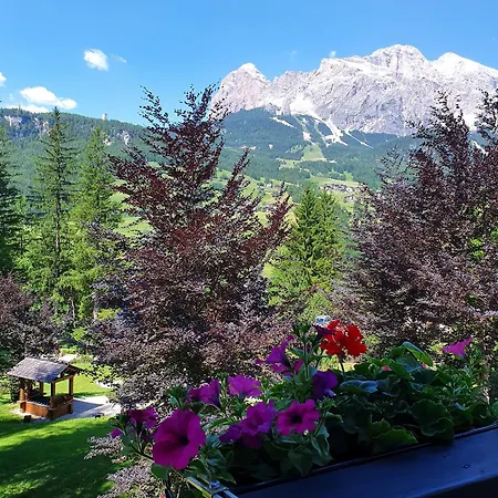B&B Cristallo Cortina dʼAmpezzo Exterior foto